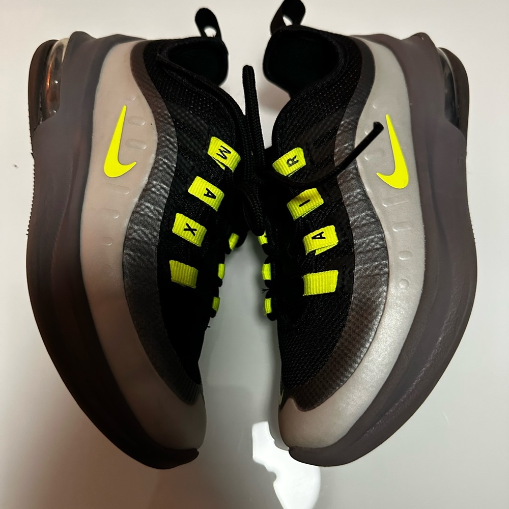 Nike Air Max sneakers 12C in grey, lime green black